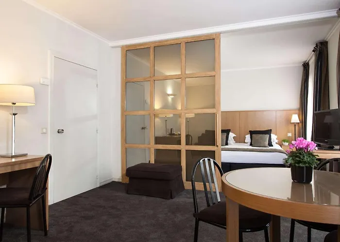 La Du Roy Champs Elysees Otel