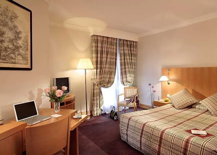 La Du Roy Champs Elysees Otel Paris