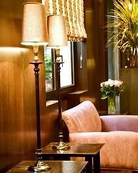 La Du Roy Champs Elysees Otel Paris