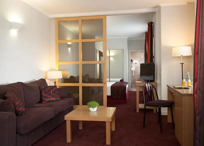 La Du Roy Champs Elysees Otel 4*