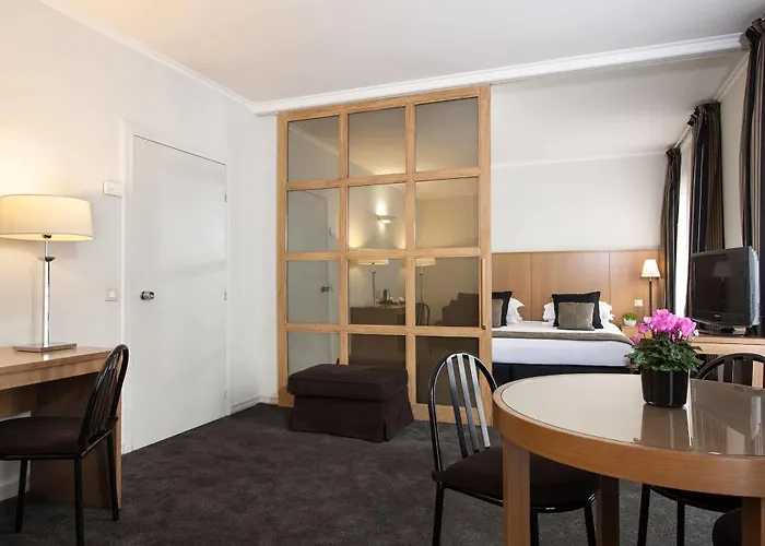 La Du Roy Champs Elysees Otel