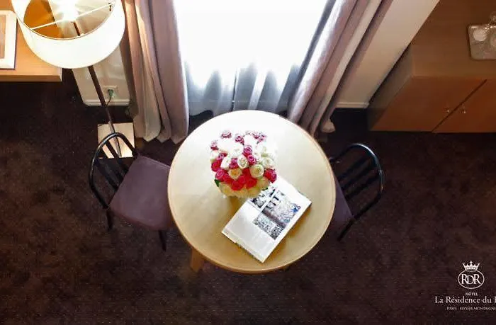 La Du Roy Champs Elysees Otel Paris