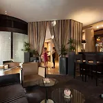 La Du Roy Champs Elysees パリ