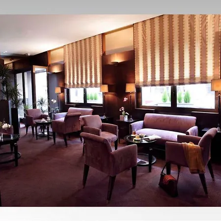 La Du Roy Champs Elysees ホテル パリ