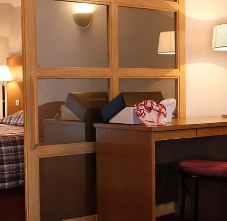 Hotel La Du Roy Champs Elysees Parijs