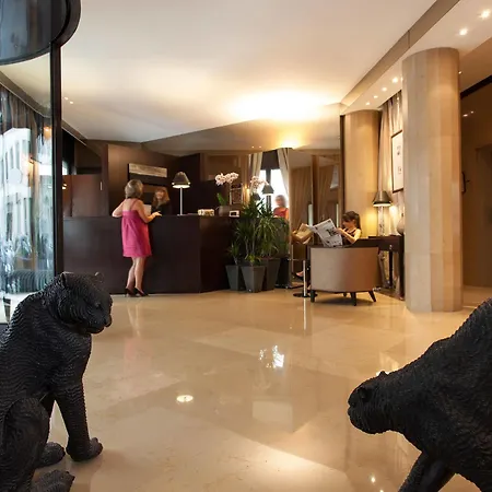 La Du Roy Champs Elysees Paris