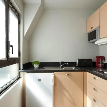 La Du Roy Champs Elysees Paris