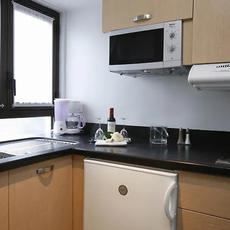 Отель La Du Roy Champs Elysees Париж