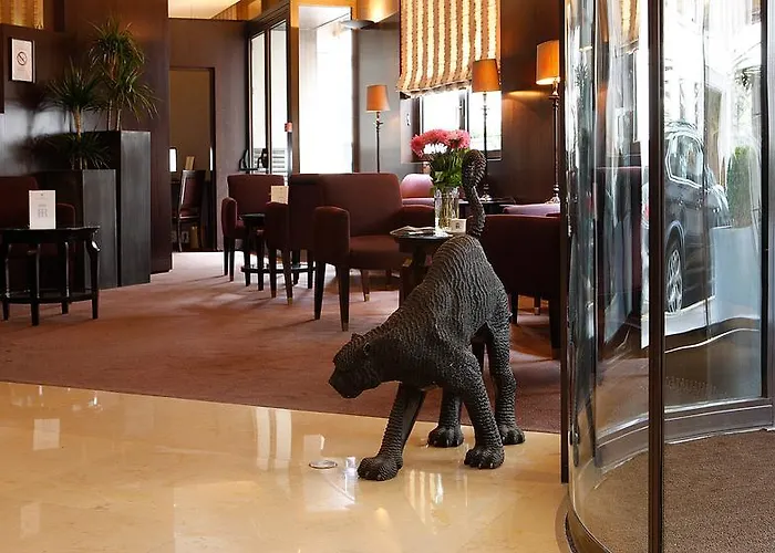 Отель La Du Roy Champs Elysees Париж