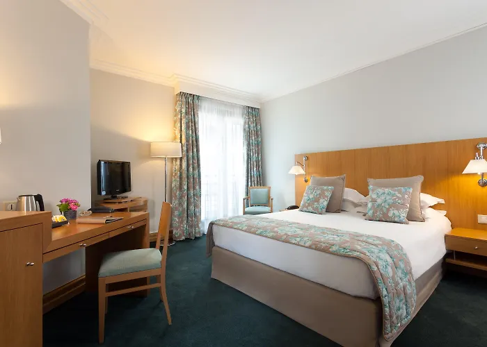 La Du Roy Champs Elysees Hotel