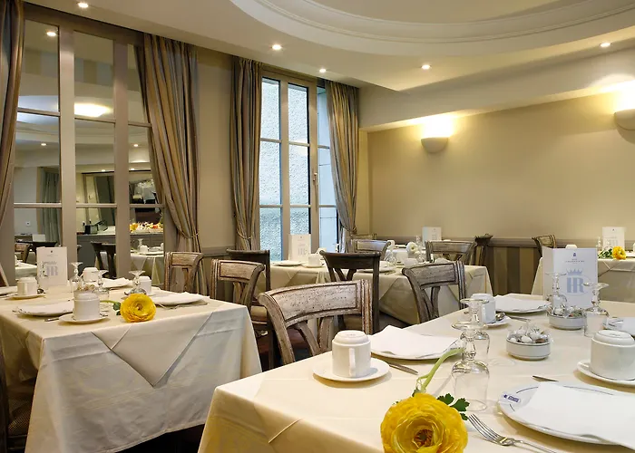 Hotel La Du Roy Champs Elysees 4*
