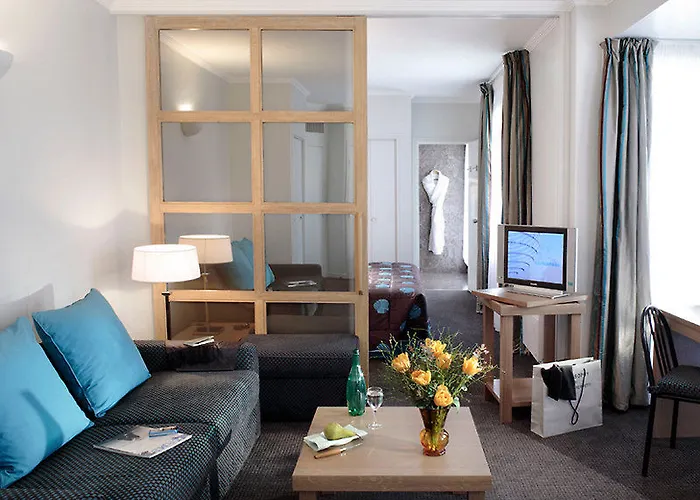 La Du Roy Champs Elysees 4* Париж