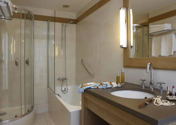 La Du Roy Champs Elysees Hotel