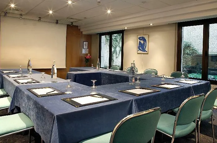 La Du Roy Champs Elysees Отель Париж