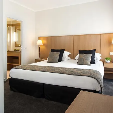 Hotel La Du Roy Champs Elysees 4*