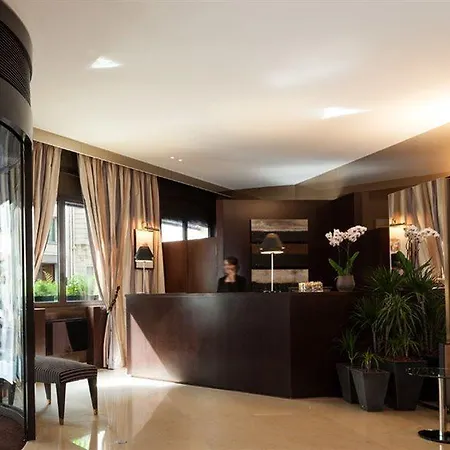 Hotell La Du Roy Champs Elysees Paris