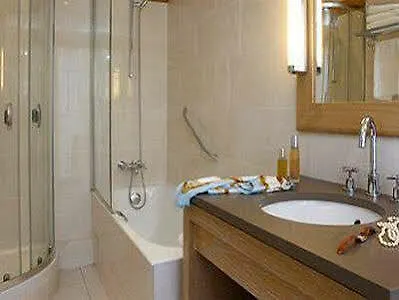 La Du Roy Champs Elysees 4* Parigi