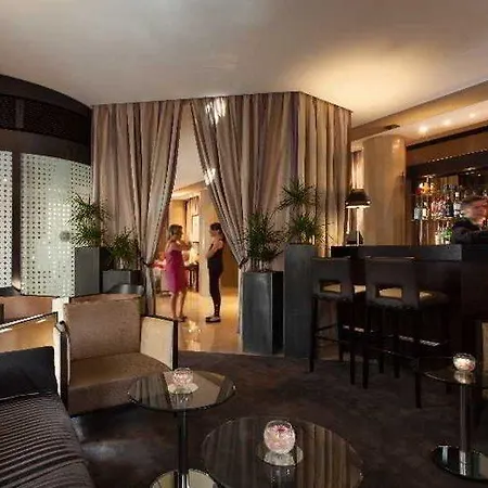 La Du Roy Champs Elysees פריז