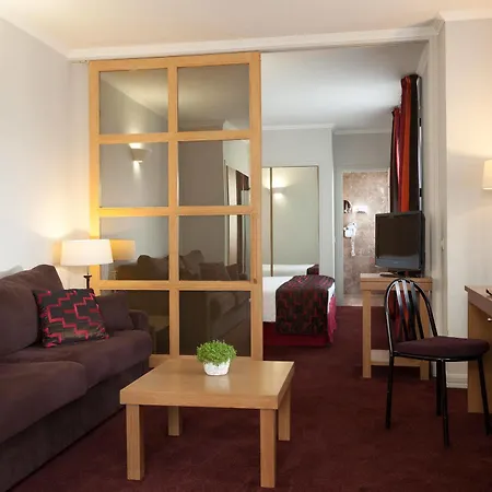 La Du Roy Champs Elysees מלון 4*