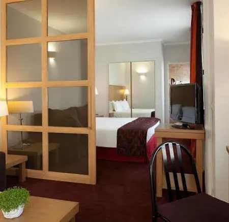 La Du Roy Champs Elysees מלון 4*