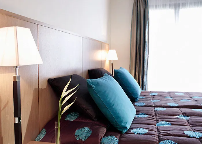 호텔 La Du Roy Champs Elysees 4*